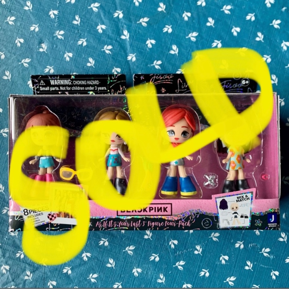 Rare BLACKPINK dolls set! Unopened & NWT!